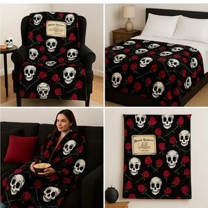 Madam Trousso’s skull and roses plush throw blanket (50” × 70”) NWT Halloween